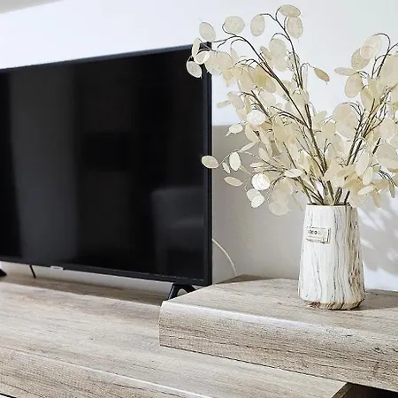 Magheru Cozy 2 Self Check-in Boekarest